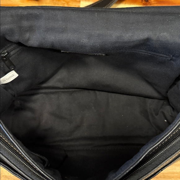 EUC Fossil Black Leather Crossbody & Wallet Set - Picture 6 of 14